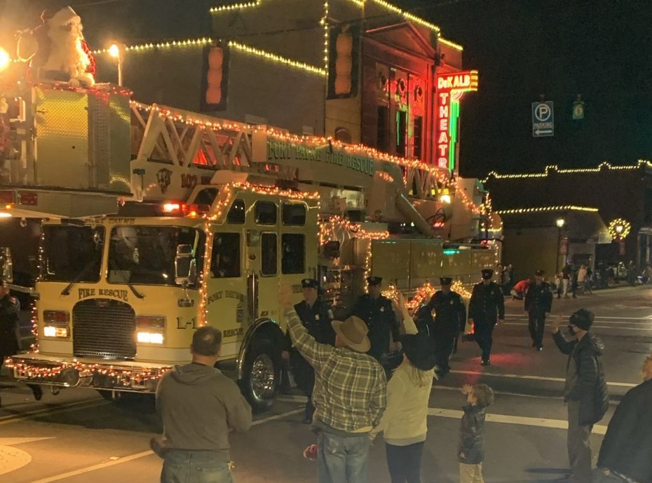 City Of Fort Payne Christmas Parade 2022 Christmas In The Park - Southern Torch