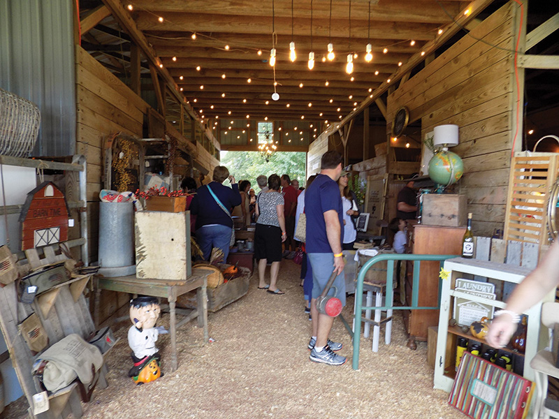 Vintage pickin' barn sale