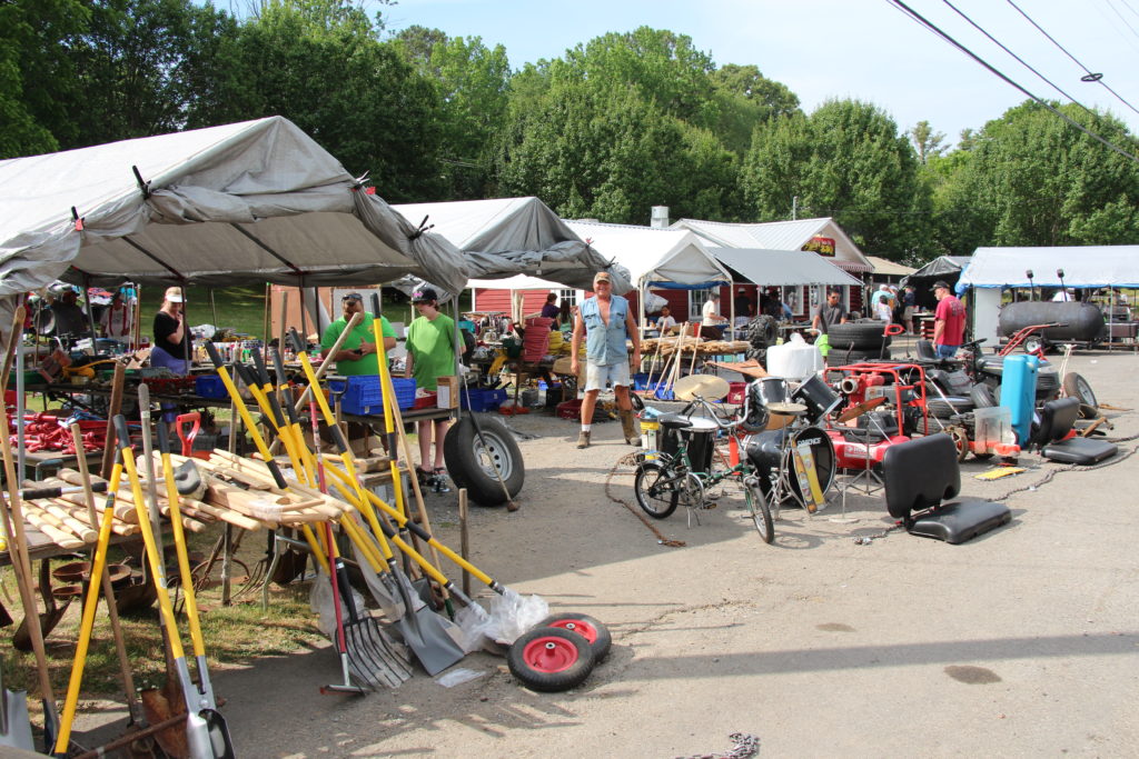 World's Longest Yard Sale Kicks Off In Dekalb On Thursday