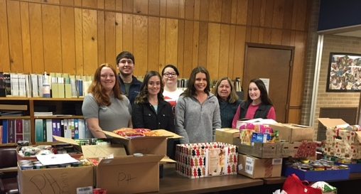 Students at NACC Get in the Christmas Spirit