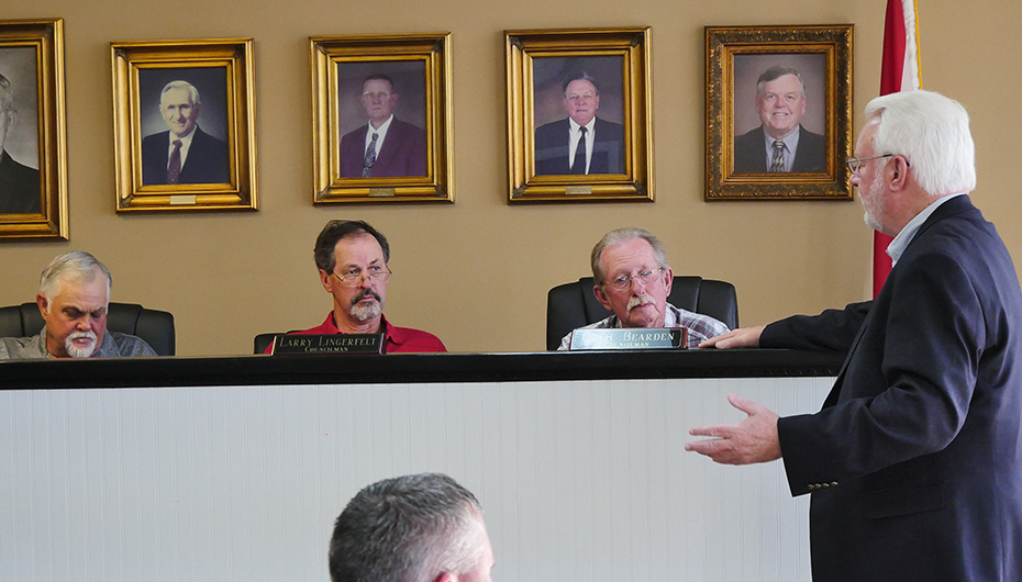 VIDEO: Rep. Kerry Rich presents state contributions to the Town of Geraldine