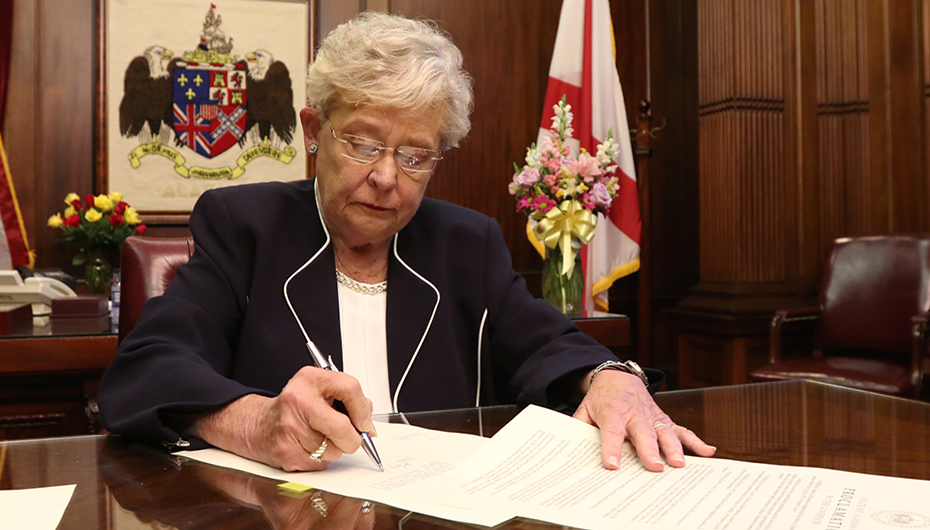 Governor Ivey announces highest rate decrease of unemployment in the nation