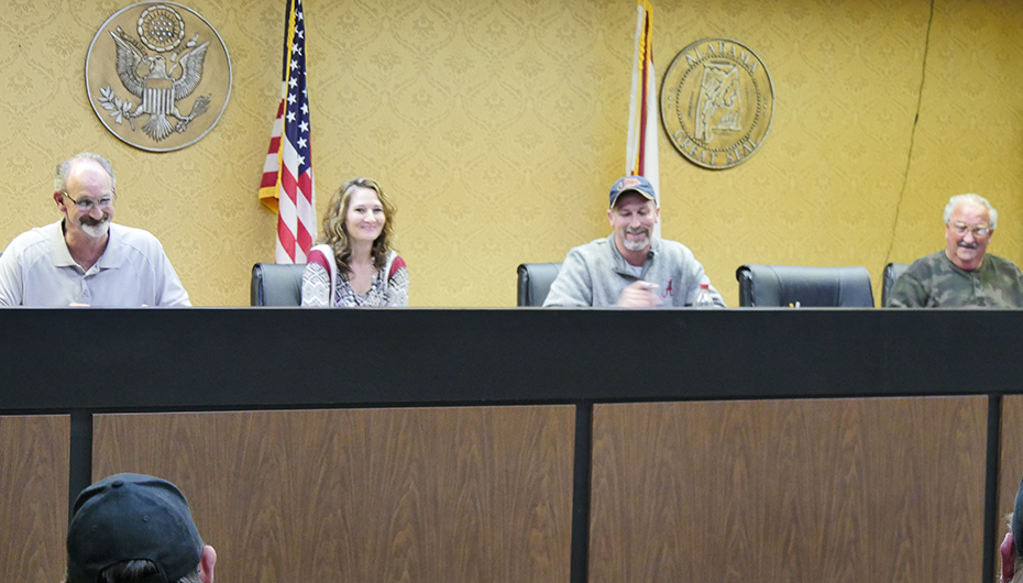 VIDEO: Henagar Council discusses remodeling and employee grievance