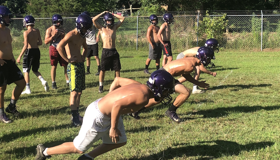 Inside The Huddle with the Geraldine Bulldogs!