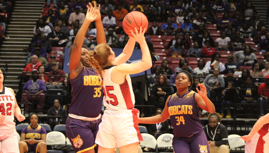 Lady Red Devils Overcome R.C. Hatch