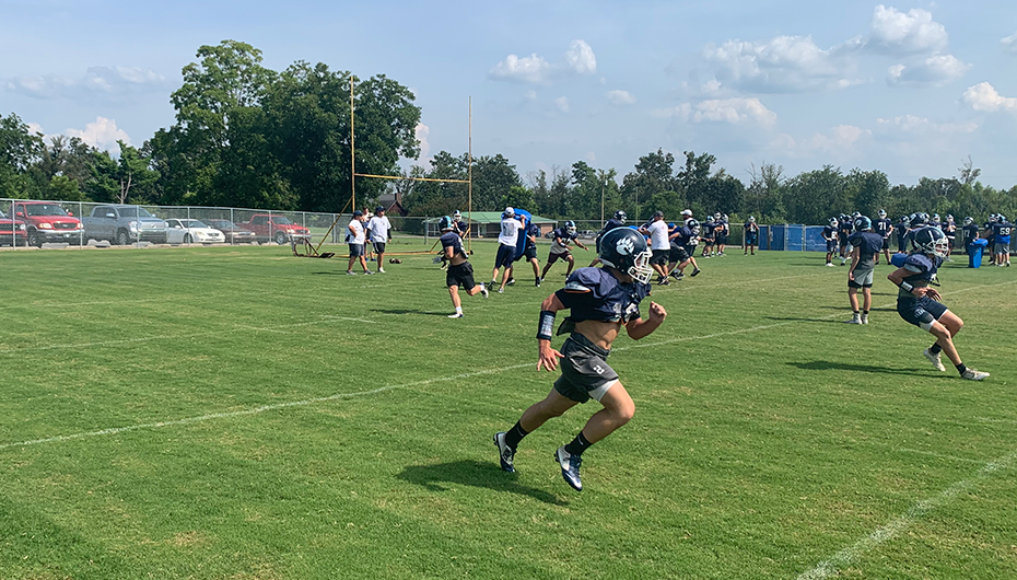 INSIDE THE HUDDLE with the Plainview Bears