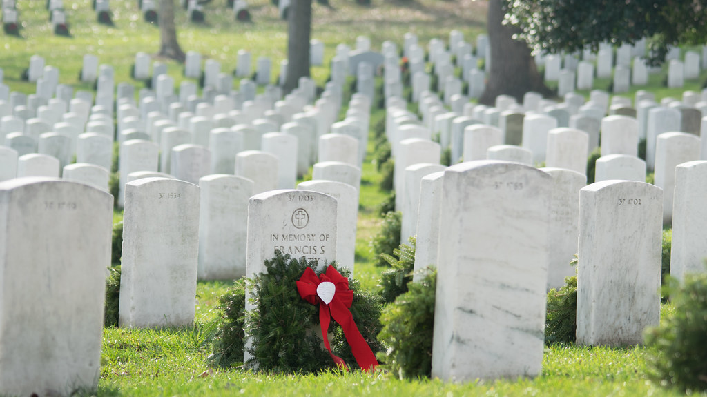 Local DAR Joins Wreaths Across America Campaign