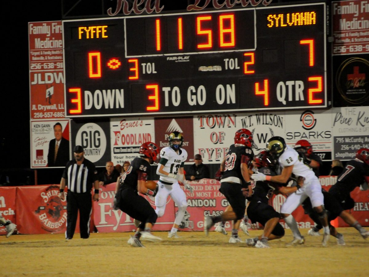 Fyffe pulls away from Sylvania with second-half shutout