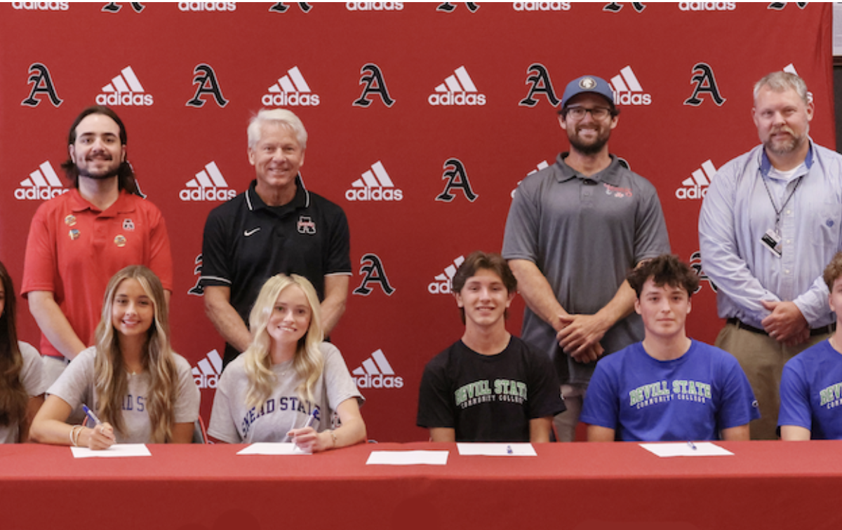 Six Aggies tennis players sign scholarships