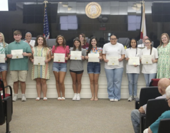 City Council recognizes beta club students, appoints two new department heads