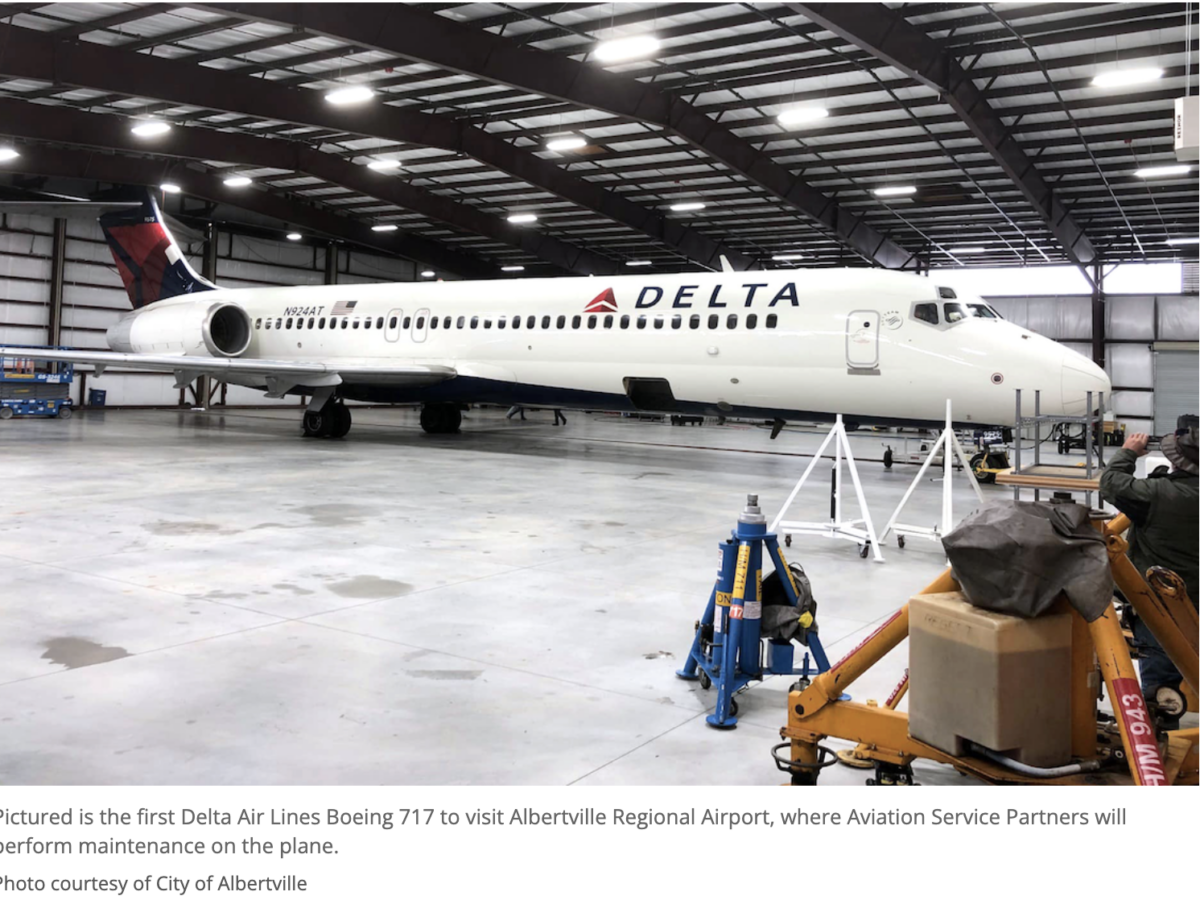 Delta planes arrive at Albertville Regional