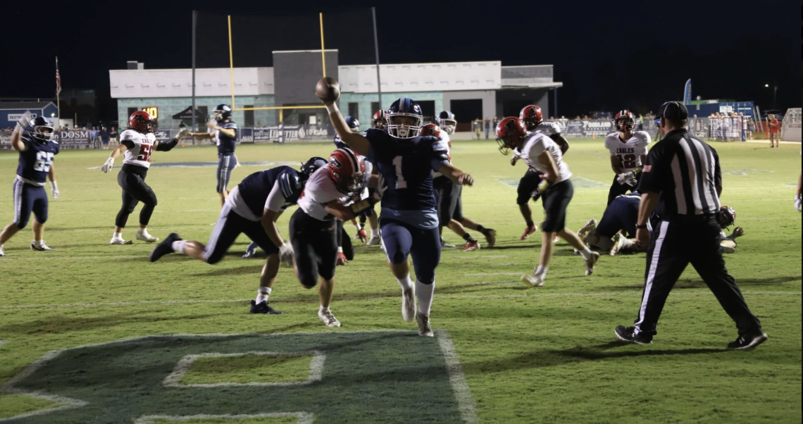 STATEMENT:Bears beat No.2 Eagles 61-30