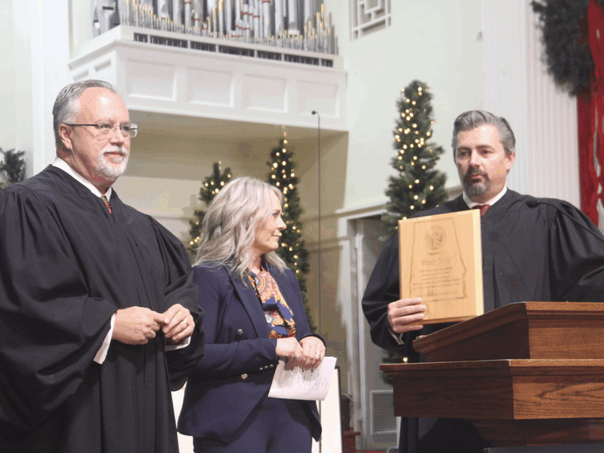 Jackson County Drug Court graduates 21 members, commemorates Wendy Trott for 13 years of service