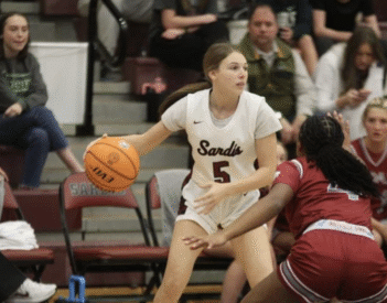 Lady Lions Finish Undefeated in Area Play