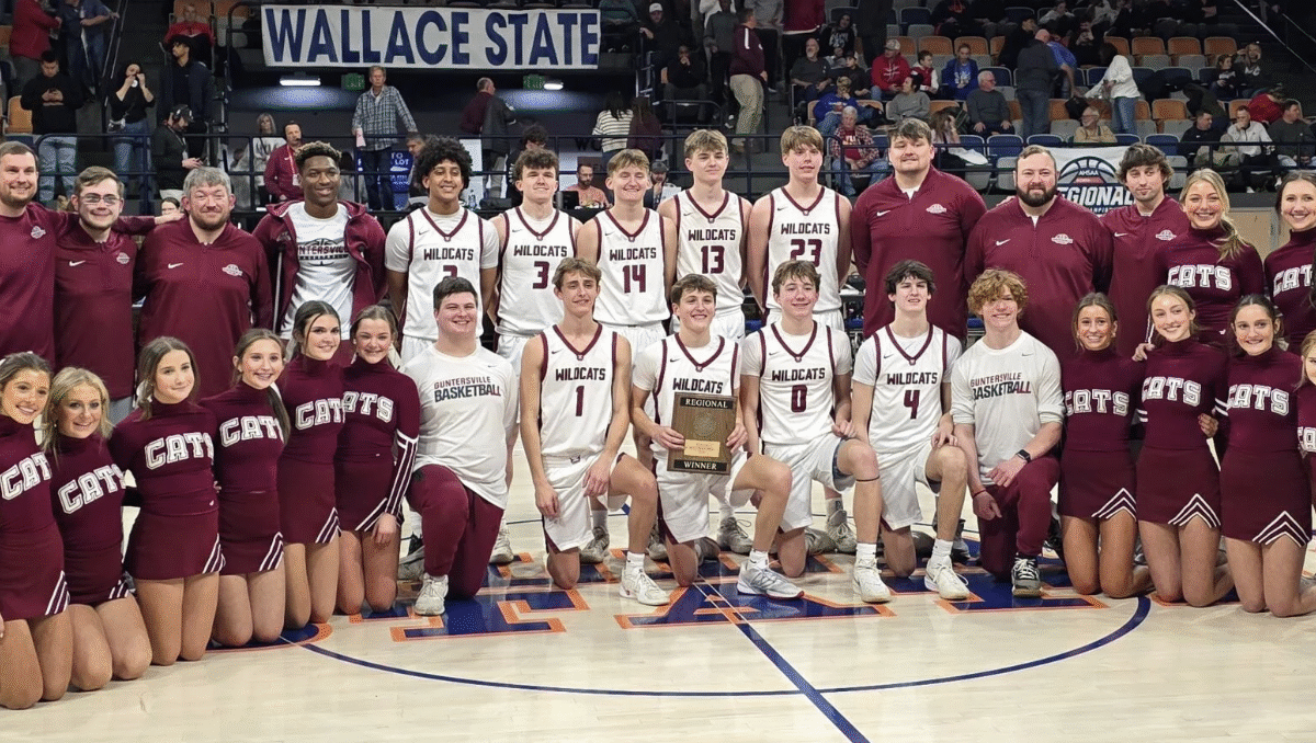 Wildcats Eliminate Limestone for Region Championship